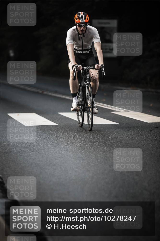 13.09.2026 - Stadtparktriathlon H.Heesch http://msf.ph/oto/10278247 13.09.2026 10:41:58 Radfahren 283, 471, 510, 562 meine-sportfotos.de