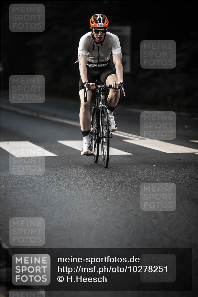 13.09.2026 - Stadtparktriathlon H.Heesch http://msf.ph/oto/10278251 13.09.2026 10:41:58 Radfahren 283, 471, 510, 562 meine-sportfotos.de