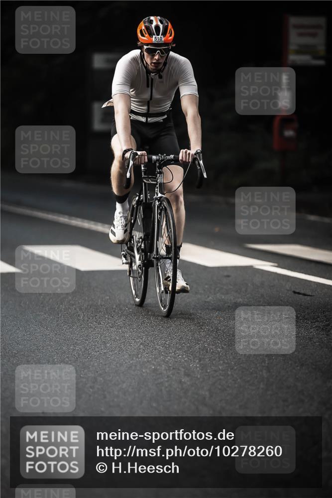 13.09.2026 - Stadtparktriathlon H.Heesch http://msf.ph/oto/10278260 13.09.2026 10:41:58 Radfahren 283, 471, 510, 562 meine-sportfotos.de