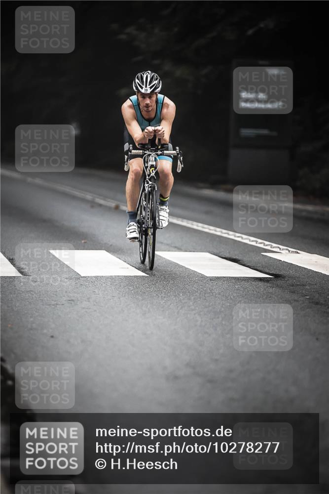 13.09.2026 - Stadtparktriathlon H.Heesch http://msf.ph/oto/10278277 13.09.2026 08:55:20 Radfahren 20, 39, 49 meine-sportfotos.de