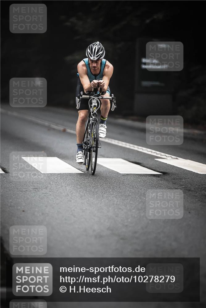 13.09.2026 - Stadtparktriathlon H.Heesch http://msf.ph/oto/10278279 13.09.2026 08:55:20 Radfahren 20, 39, 49 meine-sportfotos.de