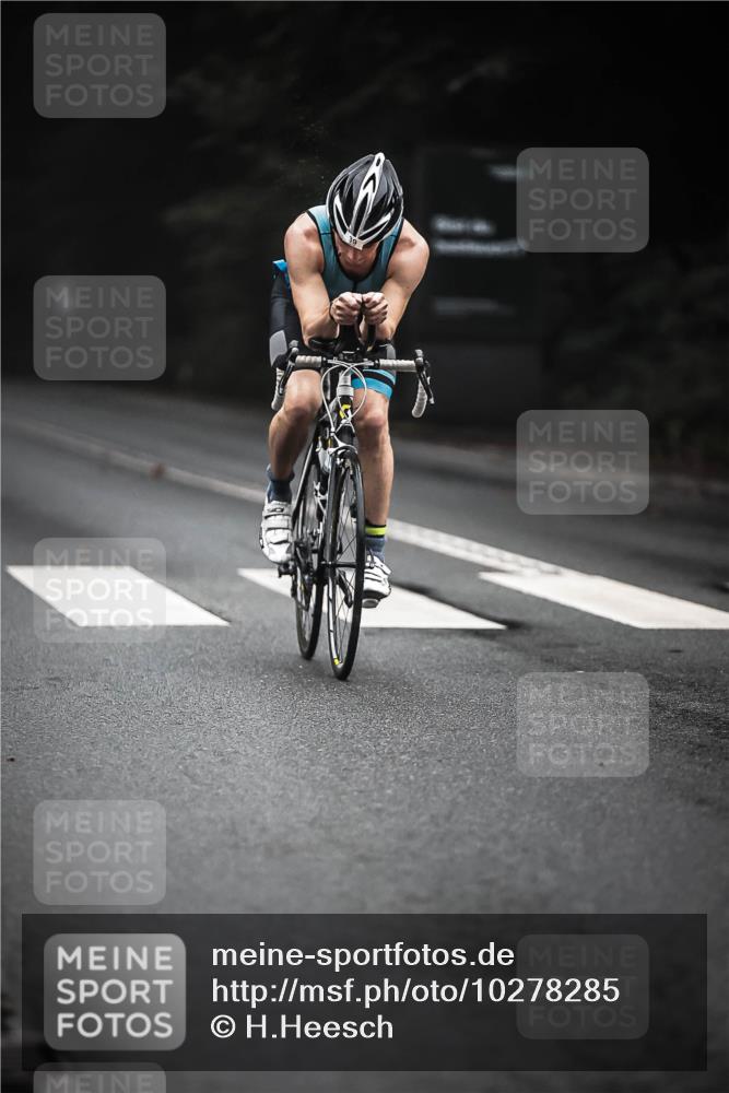 13.09.2026 - Stadtparktriathlon H.Heesch http://msf.ph/oto/10278285 13.09.2026 08:55:20 Radfahren 20, 39, 49 meine-sportfotos.de
