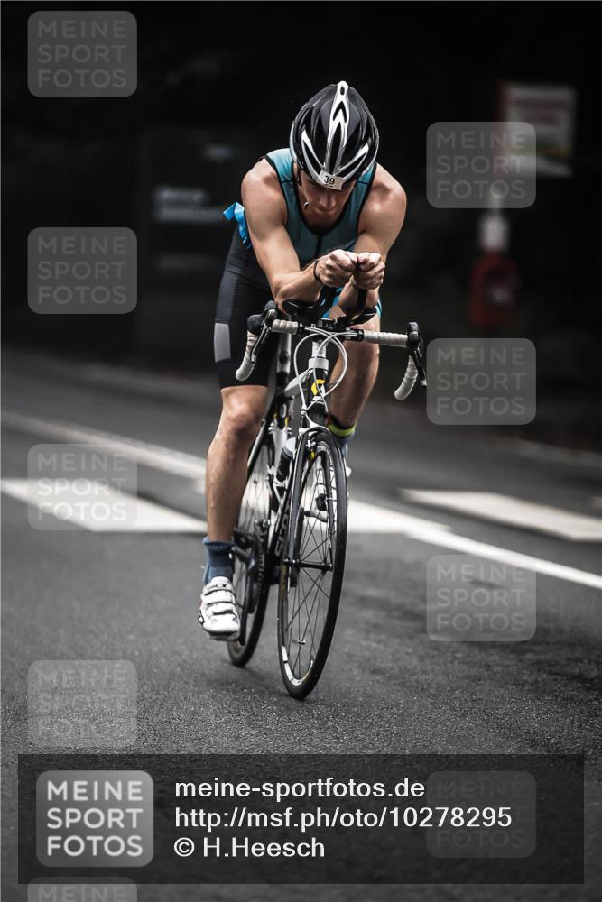 13.09.2026 - Stadtparktriathlon H.Heesch http://msf.ph/oto/10278295 13.09.2026 08:55:21 Radfahren 20, 39, 49 meine-sportfotos.de