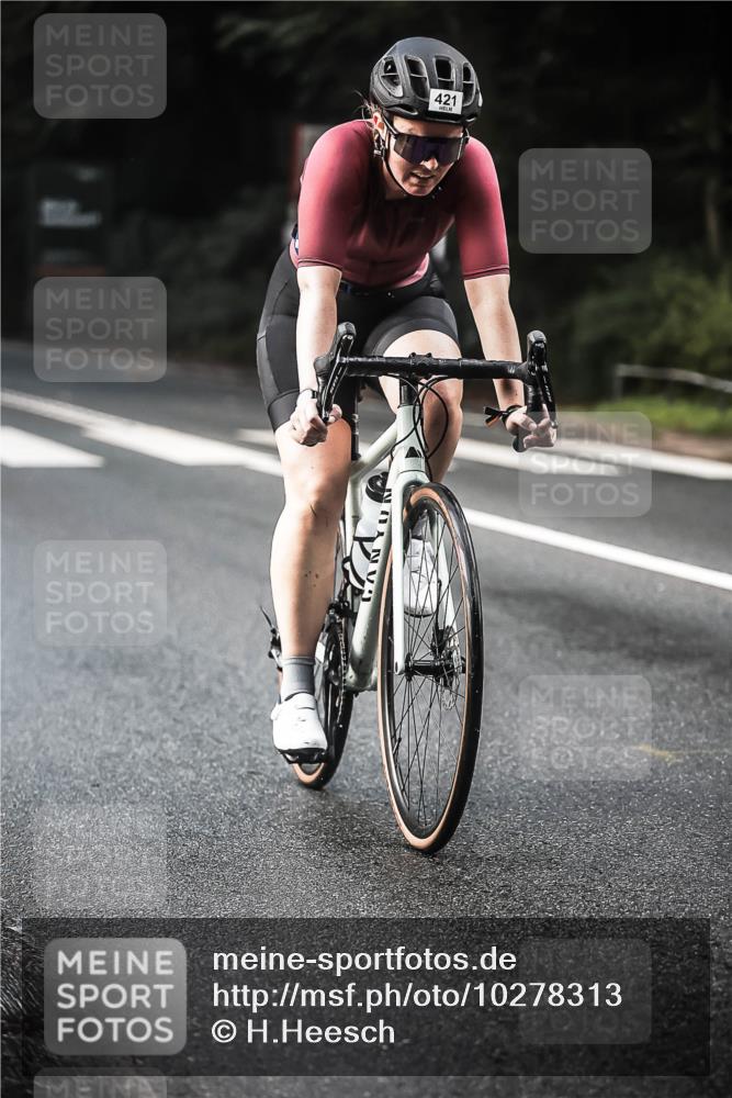 13.09.2026 - Stadtparktriathlon H.Heesch http://msf.ph/oto/10278313 13.09.2026 10:42:09 Radfahren 359, 399, 421, 447, 513, 530 meine-sportfotos.de