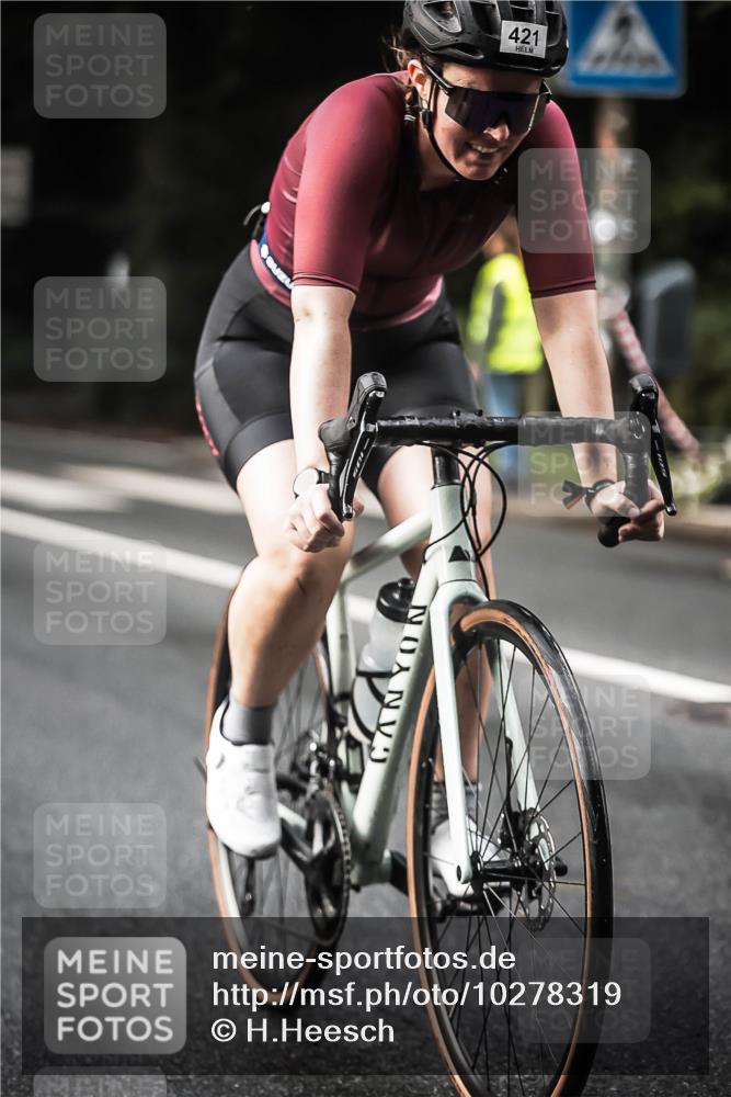 13.09.2026 - Stadtparktriathlon H.Heesch http://msf.ph/oto/10278319 13.09.2026 10:42:09 Radfahren 359, 399, 421, 447, 513, 530 meine-sportfotos.de