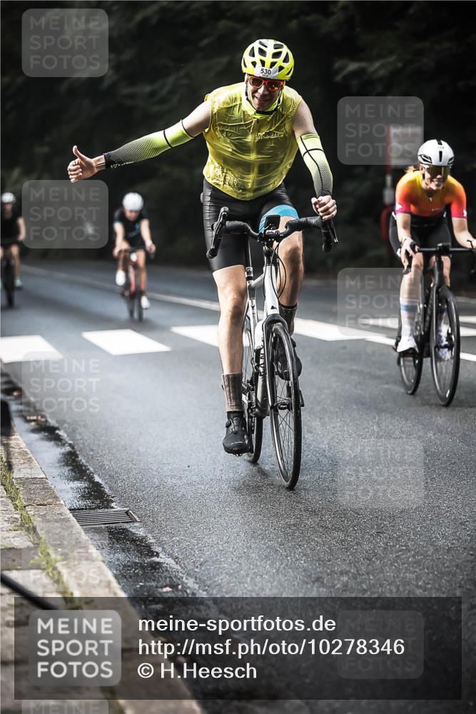 13.09.2026 - Stadtparktriathlon H.Heesch http://msf.ph/oto/10278346 13.09.2026 10:42:14 Radfahren 359, 371, 399, 421, 513, 530 meine-sportfotos.de