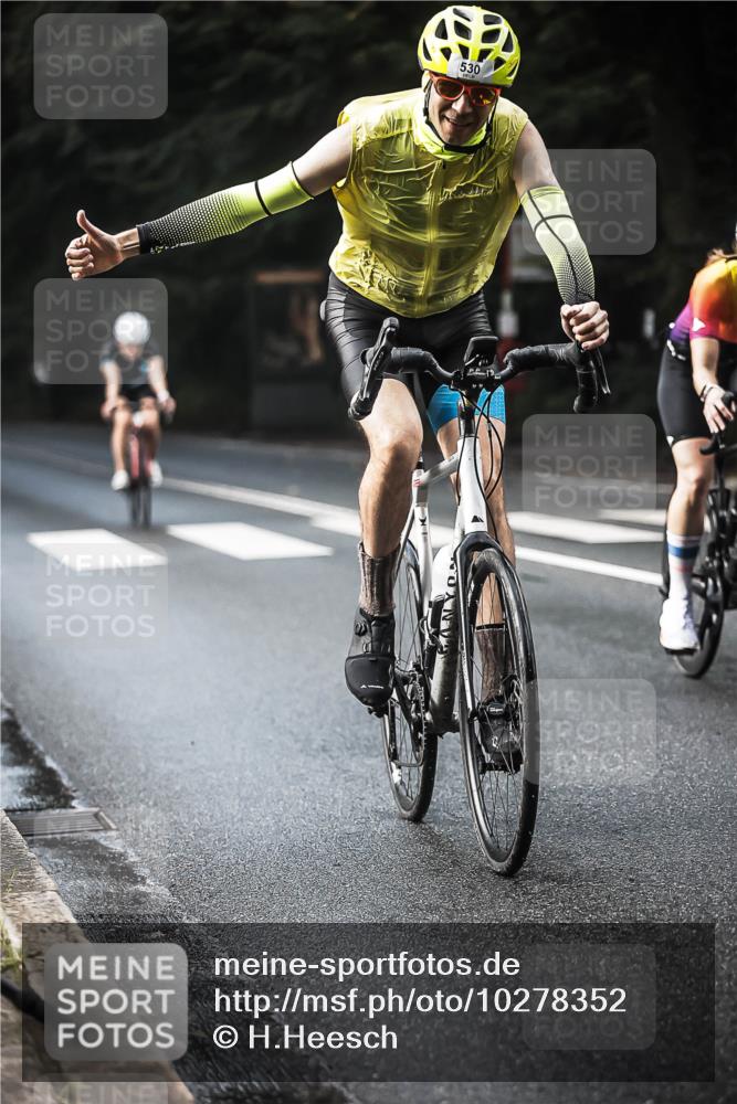 13.09.2026 - Stadtparktriathlon H.Heesch http://msf.ph/oto/10278352 13.09.2026 10:42:14 Radfahren 359, 371, 399, 421, 513, 530 meine-sportfotos.de