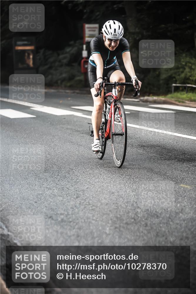 13.09.2026 - Stadtparktriathlon H.Heesch http://msf.ph/oto/10278370 13.09.2026 10:42:16 Radfahren 307, 359, 371, 399, 513, 530 meine-sportfotos.de