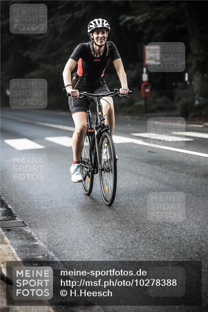 13.09.2026 - Stadtparktriathlon H.Heesch http://msf.ph/oto/10278388 13.09.2026 10:42:18 Radfahren 307, 359, 371, 399, 513, 530 meine-sportfotos.de