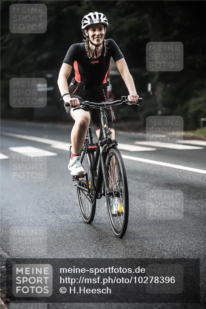 13.09.2026 - Stadtparktriathlon H.Heesch http://msf.ph/oto/10278396 13.09.2026 10:42:18 Radfahren 307, 359, 371, 399, 513, 530 meine-sportfotos.de