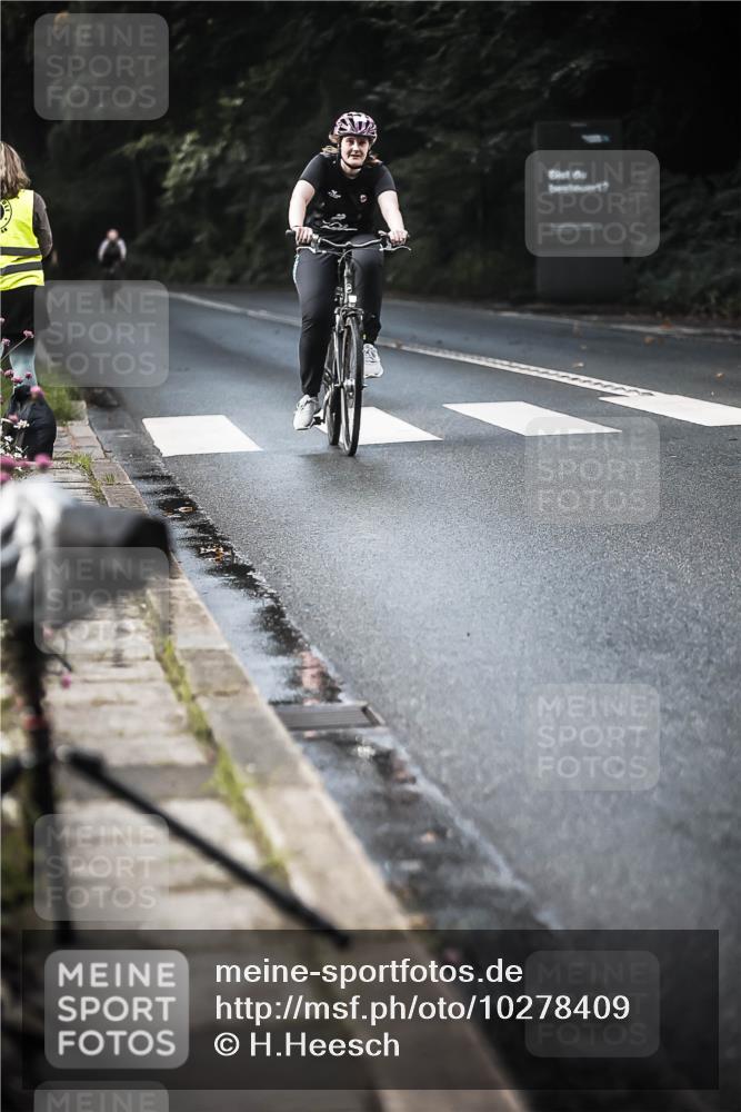 13.09.2026 - Stadtparktriathlon H.Heesch http://msf.ph/oto/10278409 13.09.2026 10:42:20 Radfahren 307, 359, 371, 399, 530 meine-sportfotos.de