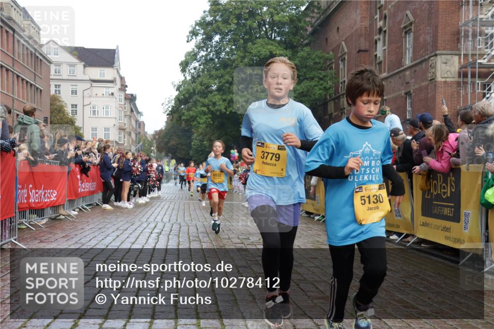 13.09.2026 - Kiel Lauf Yannick Fuchs http://msf.ph/oto/10278412 13.09.2026 08:51:22 Ziel 444, 909, 1238, 3683, 4159, 4741, 5010, 5211, 5439, 7033, 8883, 9929, 10463, 496, 1724, 2343, 5959, 10463, 10957, 10970, 10987, 11688, 1243, 3779, 3901, 5130, 5793, 5906, 5976, 6532, 6699, 7521, 8206, 8538, 8657, 9379, 12467, 497, 2125, 3106, 5792, 9612, 10987 meine-sportfotos.de