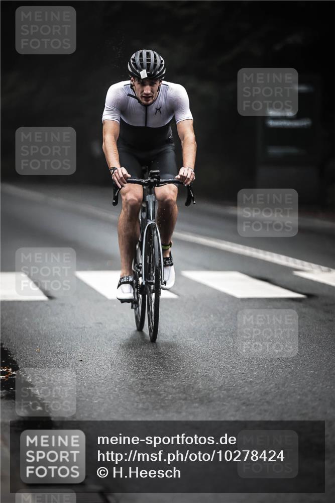 13.09.2026 - Stadtparktriathlon H.Heesch http://msf.ph/oto/10278424 13.09.2026 08:56:03 Radfahren 19, 54, 71 meine-sportfotos.de
