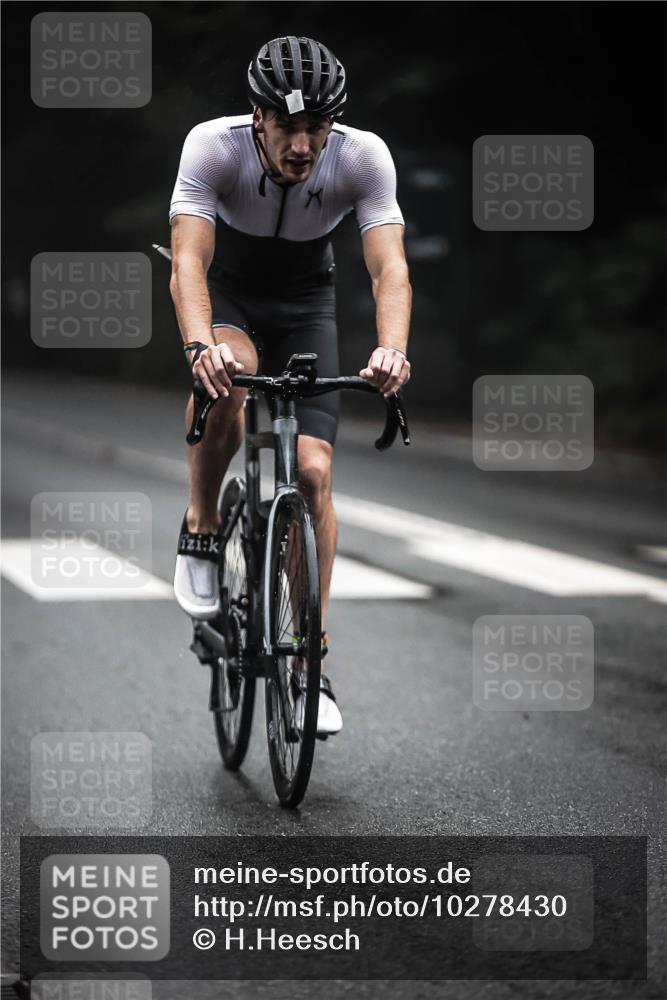 13.09.2026 - Stadtparktriathlon H.Heesch http://msf.ph/oto/10278430 13.09.2026 08:56:03 Radfahren 19, 54, 71 meine-sportfotos.de