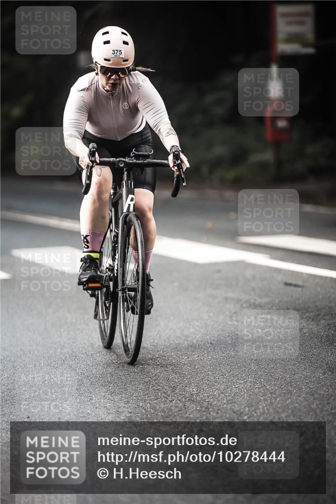 13.09.2026 - Stadtparktriathlon H.Heesch http://msf.ph/oto/10278444 13.09.2026 10:42:27 Radfahren 307, 375, 402, 456 meine-sportfotos.de