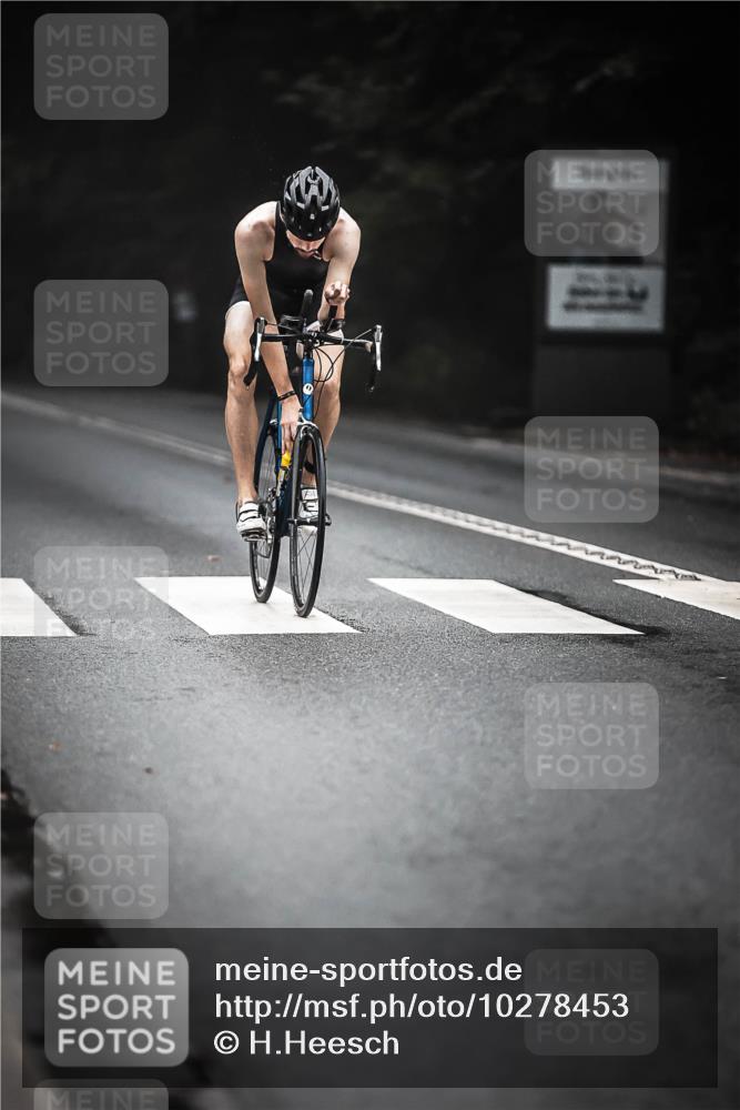 13.09.2026 - Stadtparktriathlon H.Heesch http://msf.ph/oto/10278453 13.09.2026 08:56:09 Radfahren 19, 54, 57, 60, 93 meine-sportfotos.de