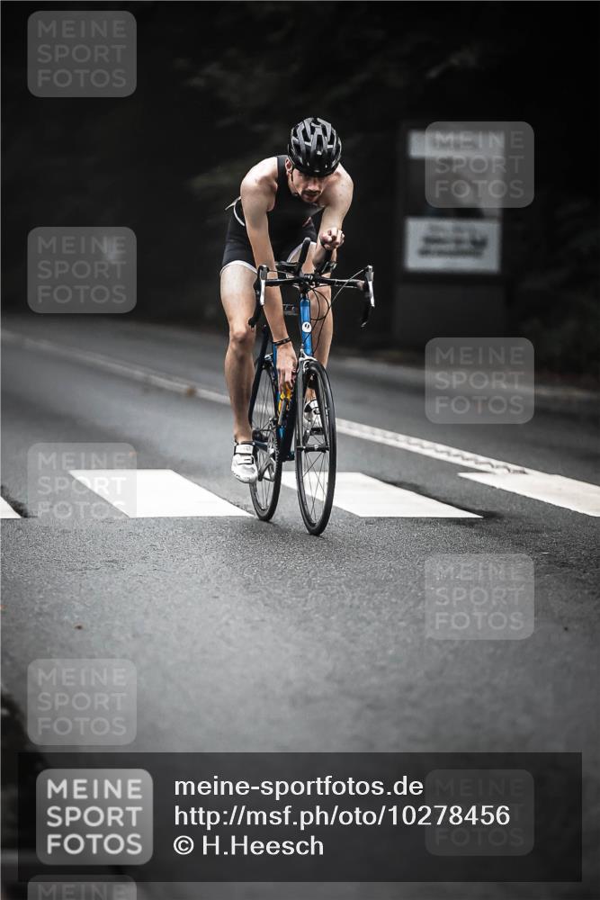 13.09.2026 - Stadtparktriathlon H.Heesch http://msf.ph/oto/10278456 13.09.2026 08:56:09 Radfahren 19, 54, 57, 60, 93 meine-sportfotos.de