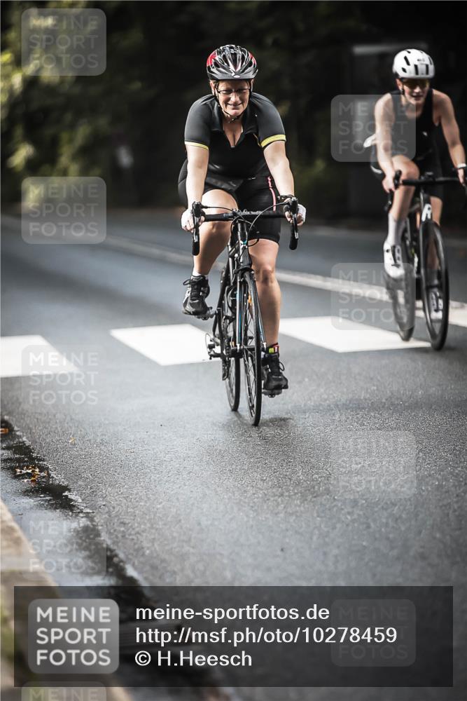 13.09.2026 - Stadtparktriathlon H.Heesch http://msf.ph/oto/10278459 13.09.2026 10:42:30 Radfahren 375, 402, 456, 514 meine-sportfotos.de