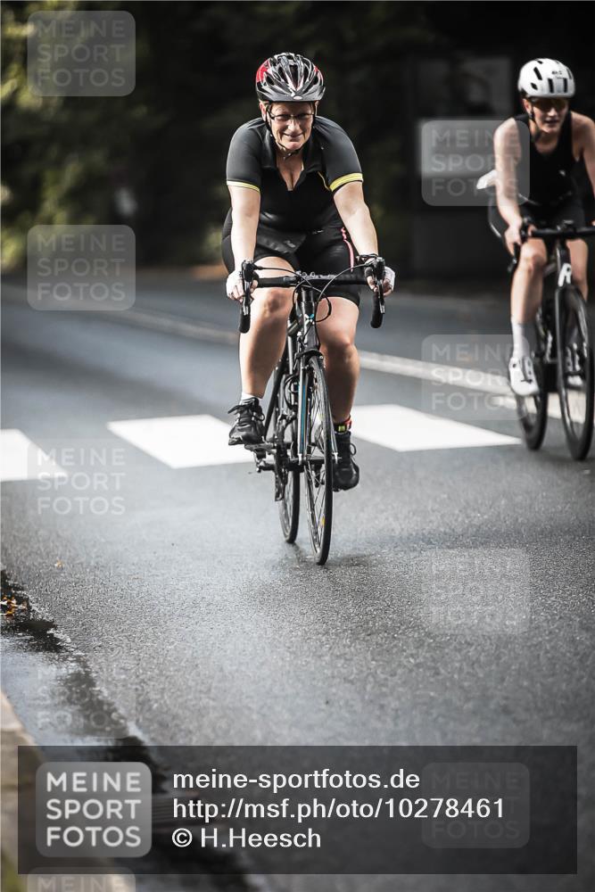 13.09.2026 - Stadtparktriathlon H.Heesch http://msf.ph/oto/10278461 13.09.2026 10:42:30 Radfahren 375, 402, 456, 514 meine-sportfotos.de