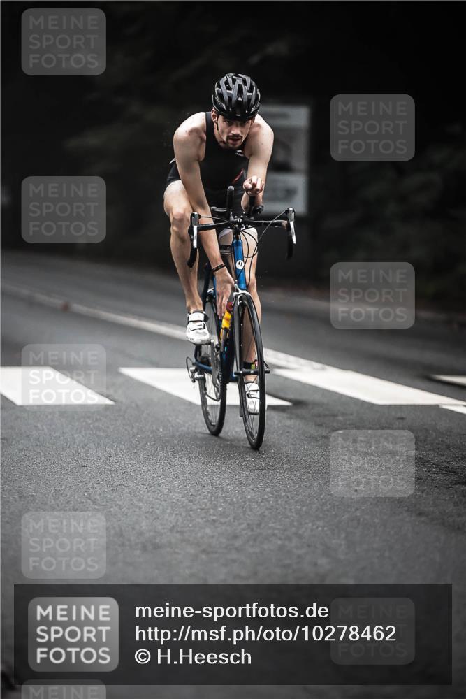 13.09.2026 - Stadtparktriathlon H.Heesch http://msf.ph/oto/10278462 13.09.2026 08:56:10 Radfahren 54, 57, 60, 93 meine-sportfotos.de