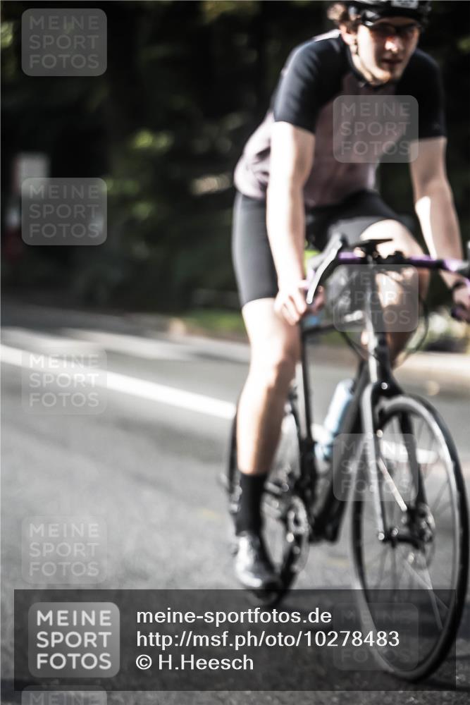 13.09.2026 - Stadtparktriathlon H.Heesch http://msf.ph/oto/10278483 13.09.2026 10:42:35 Radfahren 402, 456, 514 meine-sportfotos.de