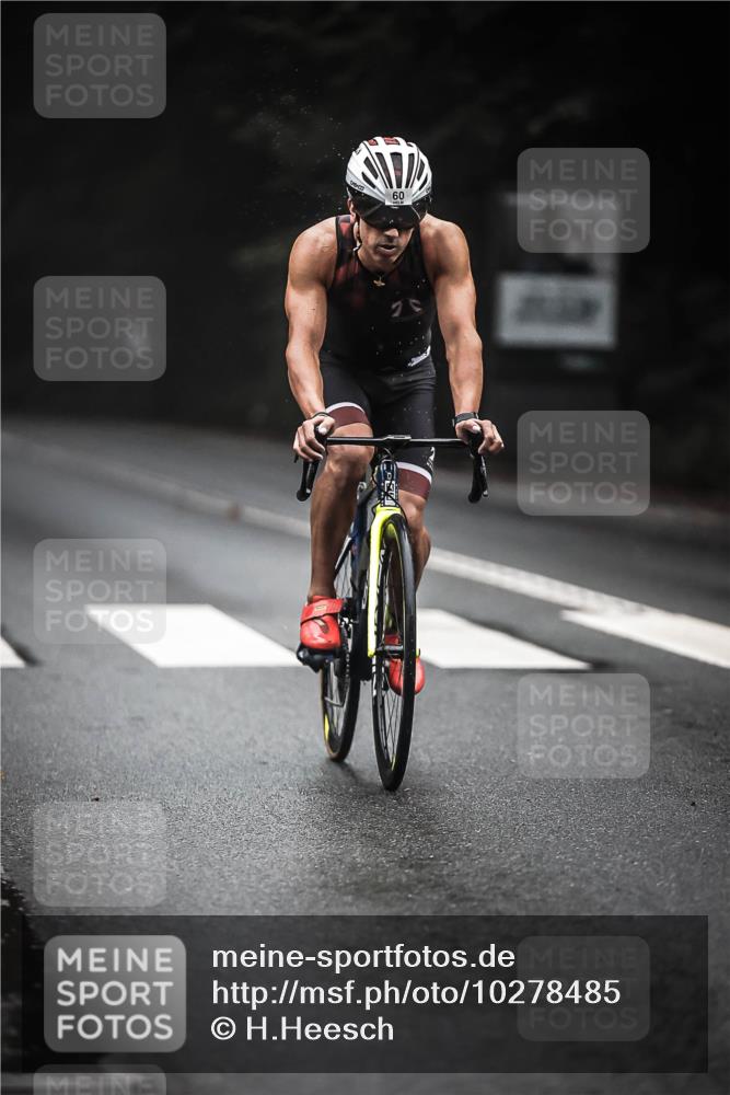 13.09.2026 - Stadtparktriathlon H.Heesch http://msf.ph/oto/10278485 13.09.2026 08:56:12 Radfahren 54, 57, 60, 93 meine-sportfotos.de