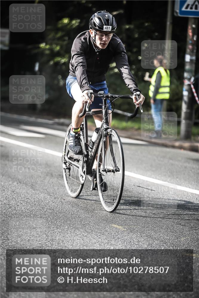 13.09.2026 - Stadtparktriathlon H.Heesch http://msf.ph/oto/10278507 13.09.2026 10:42:49 Radfahren 276, 380, 481, 542 meine-sportfotos.de