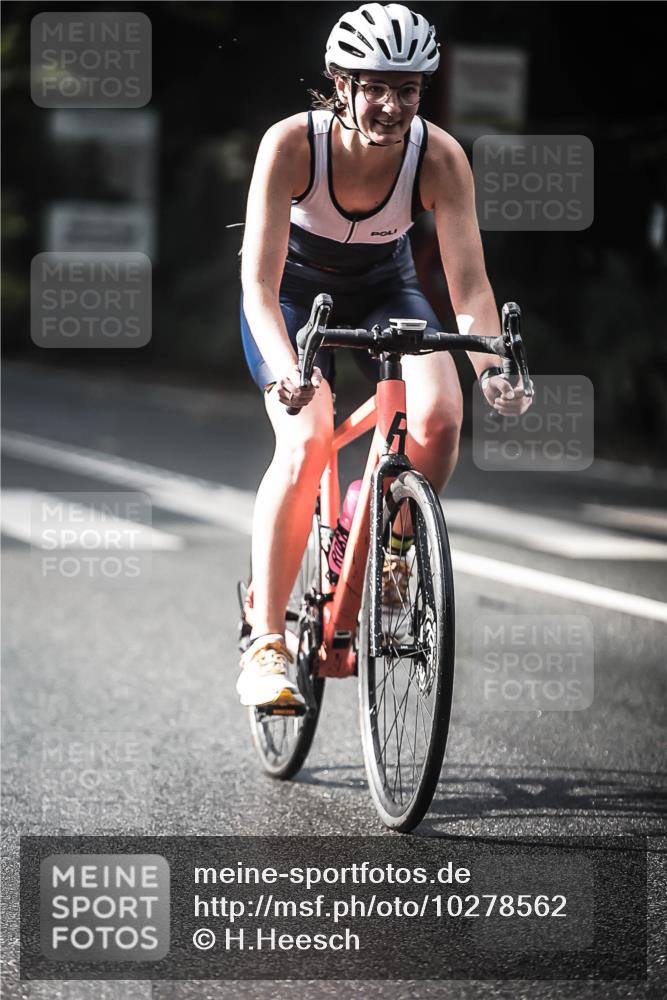 13.09.2026 - Stadtparktriathlon H.Heesch http://msf.ph/oto/10278562 13.09.2026 10:42:57 Radfahren 276, 364, 380, 437, 444, 542, 578 meine-sportfotos.de