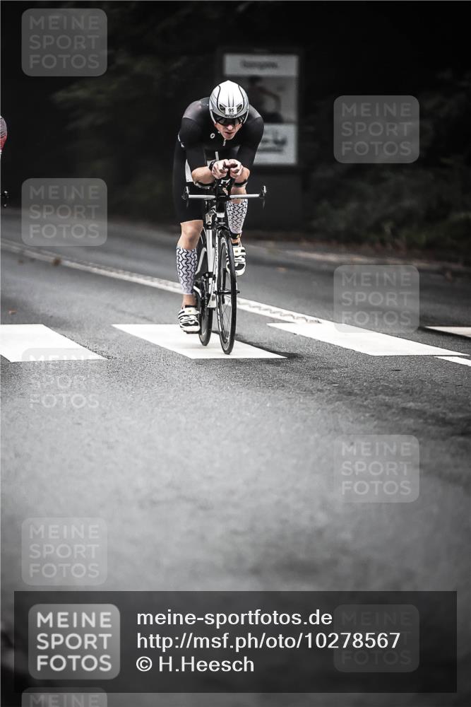 13.09.2026 - Stadtparktriathlon H.Heesch http://msf.ph/oto/10278567 13.09.2026 08:57:05 Radfahren 62, 68, 95 meine-sportfotos.de