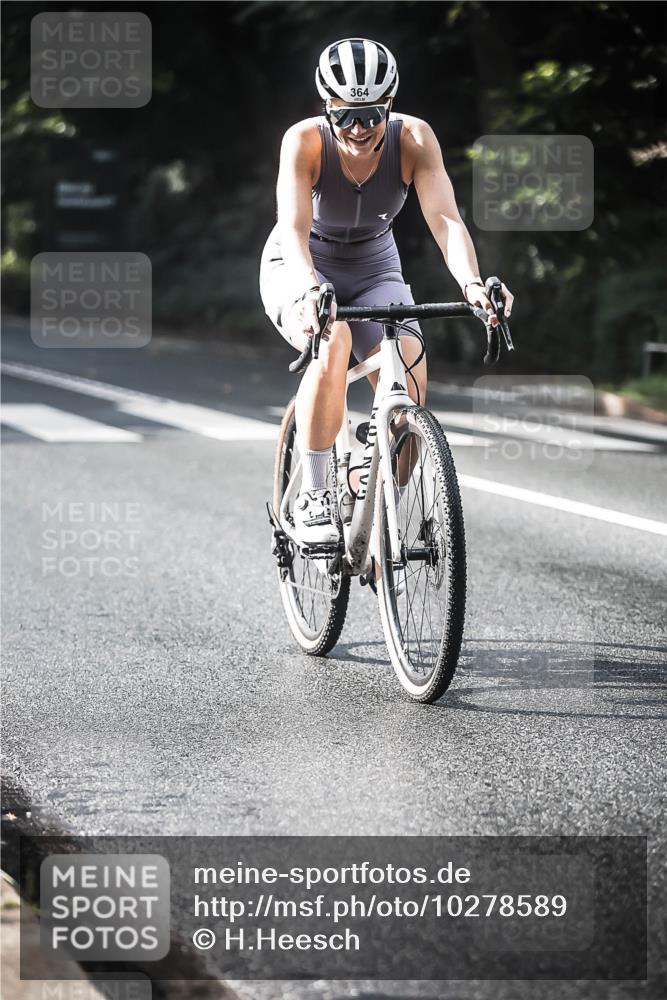 13.09.2026 - Stadtparktriathlon H.Heesch http://msf.ph/oto/10278589 13.09.2026 10:43:01 Radfahren 276, 364, 437, 444, 578 meine-sportfotos.de