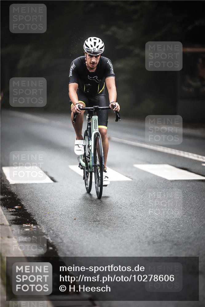 13.09.2026 - Stadtparktriathlon H.Heesch http://msf.ph/oto/10278606 13.09.2026 08:57:21 Radfahren 3, 21, 45, 67, 98 meine-sportfotos.de