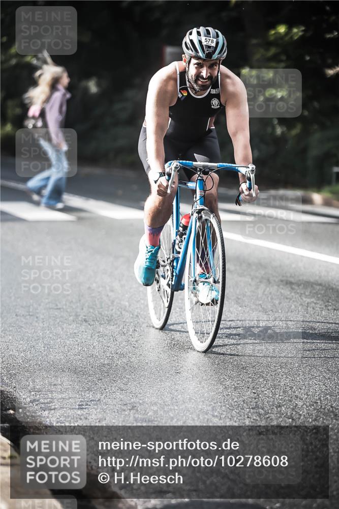13.09.2026 - Stadtparktriathlon H.Heesch http://msf.ph/oto/10278608 13.09.2026 10:43:02 Radfahren 364, 437, 444, 578 meine-sportfotos.de