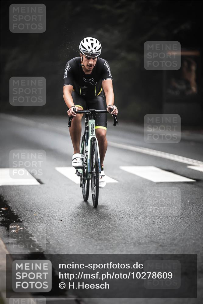 13.09.2026 - Stadtparktriathlon H.Heesch http://msf.ph/oto/10278609 13.09.2026 08:57:21 Radfahren 3, 21, 45, 67, 98 meine-sportfotos.de