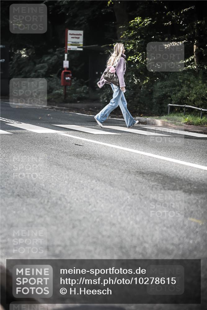13.09.2026 - Stadtparktriathlon H.Heesch http://msf.ph/oto/10278615 13.09.2026 10:43:03 Radfahren 364, 437, 578 meine-sportfotos.de