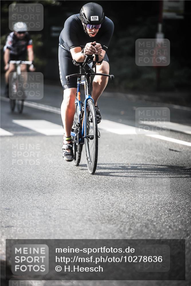 13.09.2026 - Stadtparktriathlon H.Heesch http://msf.ph/oto/10278636 13.09.2026 10:43:15 Radfahren 465, 508, 539, 777 meine-sportfotos.de