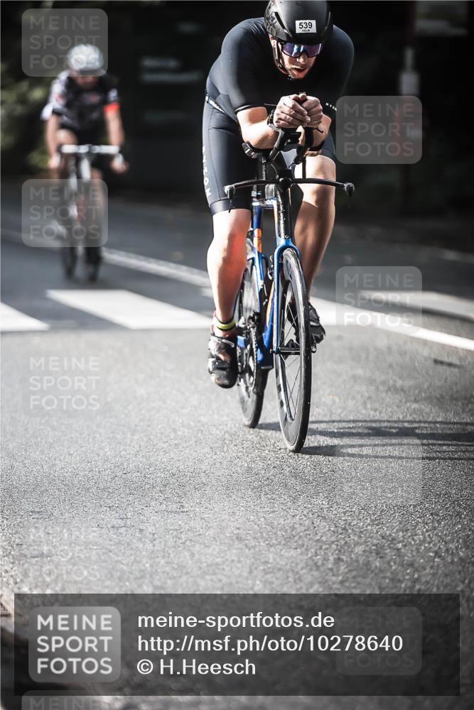 13.09.2026 - Stadtparktriathlon H.Heesch http://msf.ph/oto/10278640 13.09.2026 10:43:16 Radfahren 465, 508, 539, 777 meine-sportfotos.de