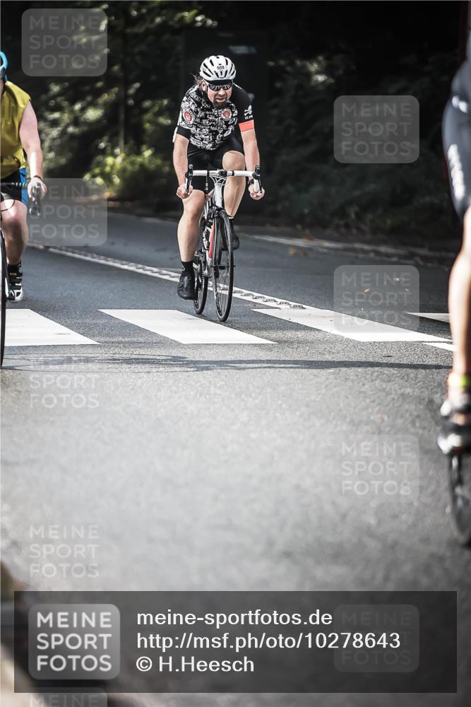 13.09.2026 - Stadtparktriathlon H.Heesch http://msf.ph/oto/10278643 13.09.2026 10:43:16 Radfahren 465, 508, 539, 777 meine-sportfotos.de