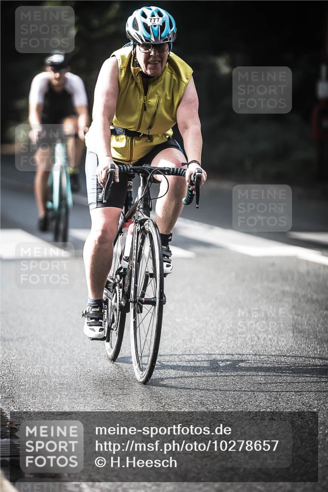 13.09.2026 - Stadtparktriathlon H.Heesch http://msf.ph/oto/10278657 13.09.2026 10:43:17 Radfahren 465, 508, 539, 777 meine-sportfotos.de