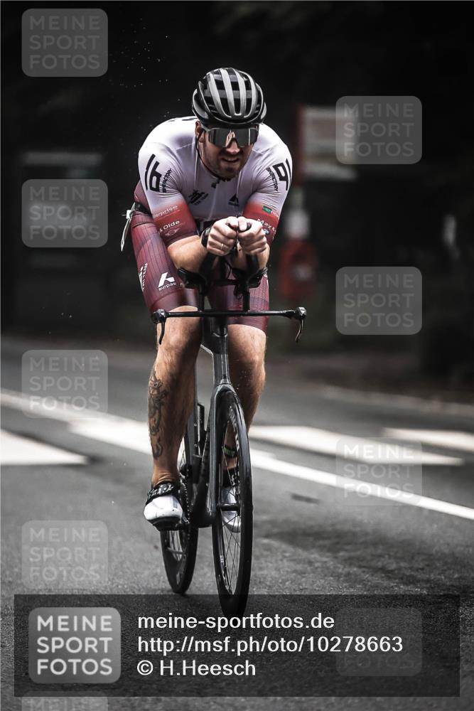 13.09.2026 - Stadtparktriathlon H.Heesch http://msf.ph/oto/10278663 13.09.2026 08:57:29 Radfahren 3, 45, 67, 127, 145 meine-sportfotos.de