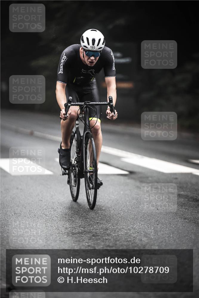 13.09.2026 - Stadtparktriathlon H.Heesch http://msf.ph/oto/10278709 13.09.2026 08:57:43 Radfahren 72, 86, 103 meine-sportfotos.de