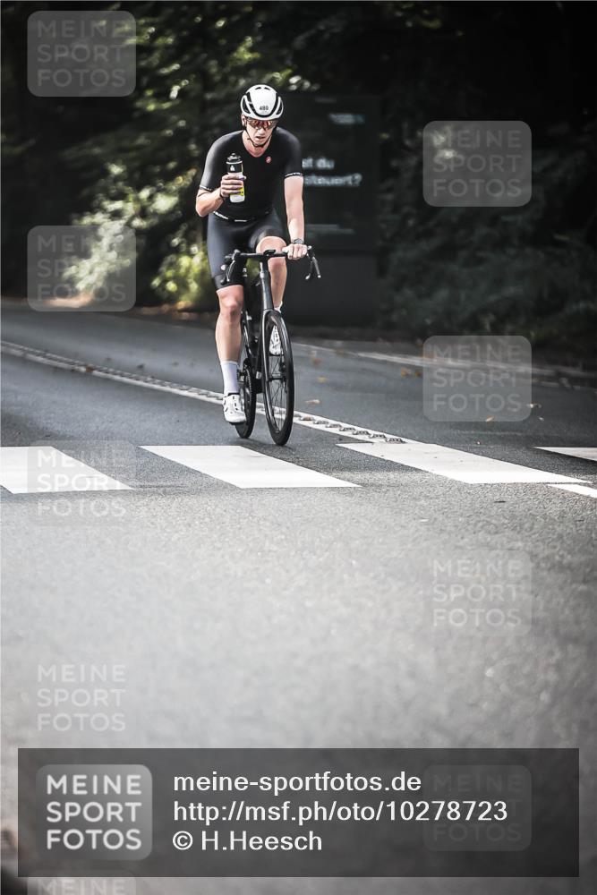 13.09.2026 - Stadtparktriathlon H.Heesch http://msf.ph/oto/10278723 13.09.2026 10:43:42 Radfahren 408, 416, 463, 480 meine-sportfotos.de