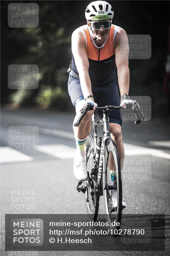 13.09.2026 - Stadtparktriathlon H.Heesch http://msf.ph/oto/10278790 13.09.2026 10:43:50 Radfahren 408, 416, 488, 556 meine-sportfotos.de