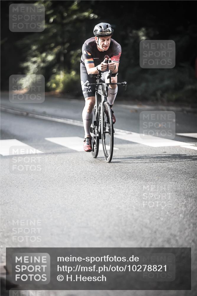 13.09.2026 - Stadtparktriathlon H.Heesch http://msf.ph/oto/10278821 13.09.2026 10:43:57 Radfahren 488, 528, 536, 581 meine-sportfotos.de