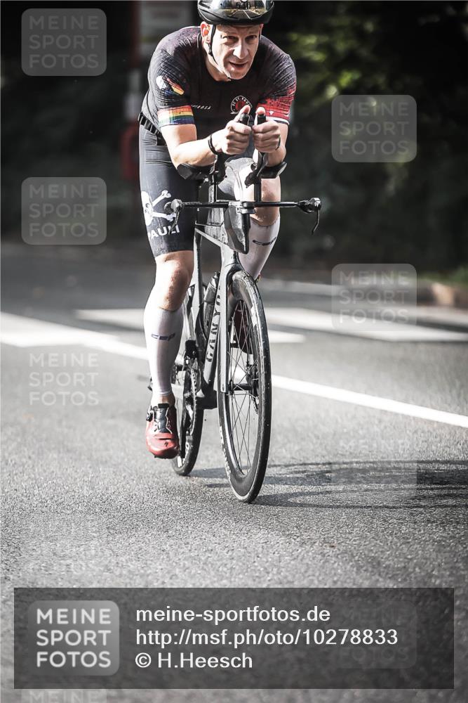 13.09.2026 - Stadtparktriathlon H.Heesch http://msf.ph/oto/10278833 13.09.2026 10:43:58 Radfahren 482, 488, 528, 536, 581 meine-sportfotos.de