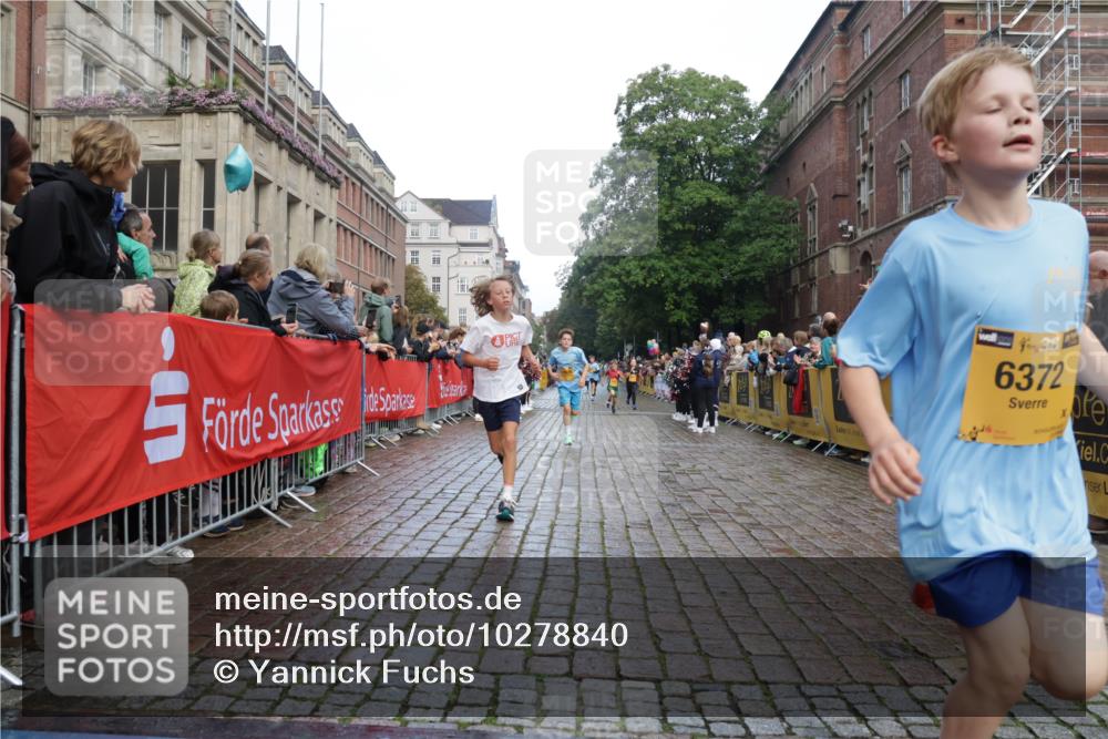 13.09.2026 - Kiel Lauf Yannick Fuchs http://msf.ph/oto/10278840 13.09.2026 08:51:47 Ziel 1210, 1572, 2020, 3779, 3901, 5130, 5169, 5580, 5976, 6532, 7521, 8538, 8543, 8700, 11448, 12102, 12467, 444, 909, 1238, 1243, 3683, 4159, 4741, 5010, 5211, 5439, 5793, 5906, 5976, 6699, 7033, 8206, 8657, 8883, 9379, 9929, 10463, 2015, 3392, 3538, 3557, 5810, 6205, 6372, 7171, 8736, 10826, 11608, 1238, 1724, 5010, 7033, 10463, 10970, 11688 meine-sportfotos.de