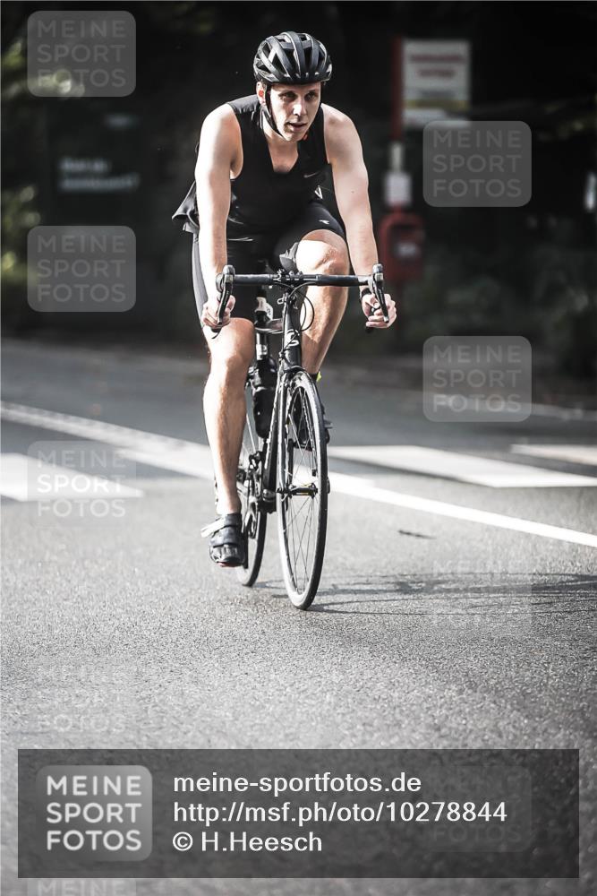 13.09.2026 - Stadtparktriathlon H.Heesch http://msf.ph/oto/10278844 13.09.2026 10:44:00 Radfahren 482, 528, 536, 581 meine-sportfotos.de