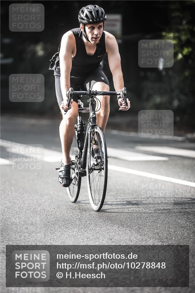 13.09.2026 - Stadtparktriathlon H.Heesch http://msf.ph/oto/10278848 13.09.2026 10:44:00 Radfahren 482, 528, 536, 581 meine-sportfotos.de