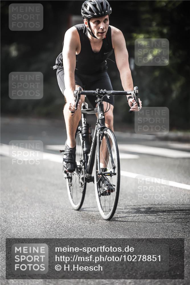 13.09.2026 - Stadtparktriathlon H.Heesch http://msf.ph/oto/10278851 13.09.2026 10:44:00 Radfahren 482, 528, 536, 581 meine-sportfotos.de