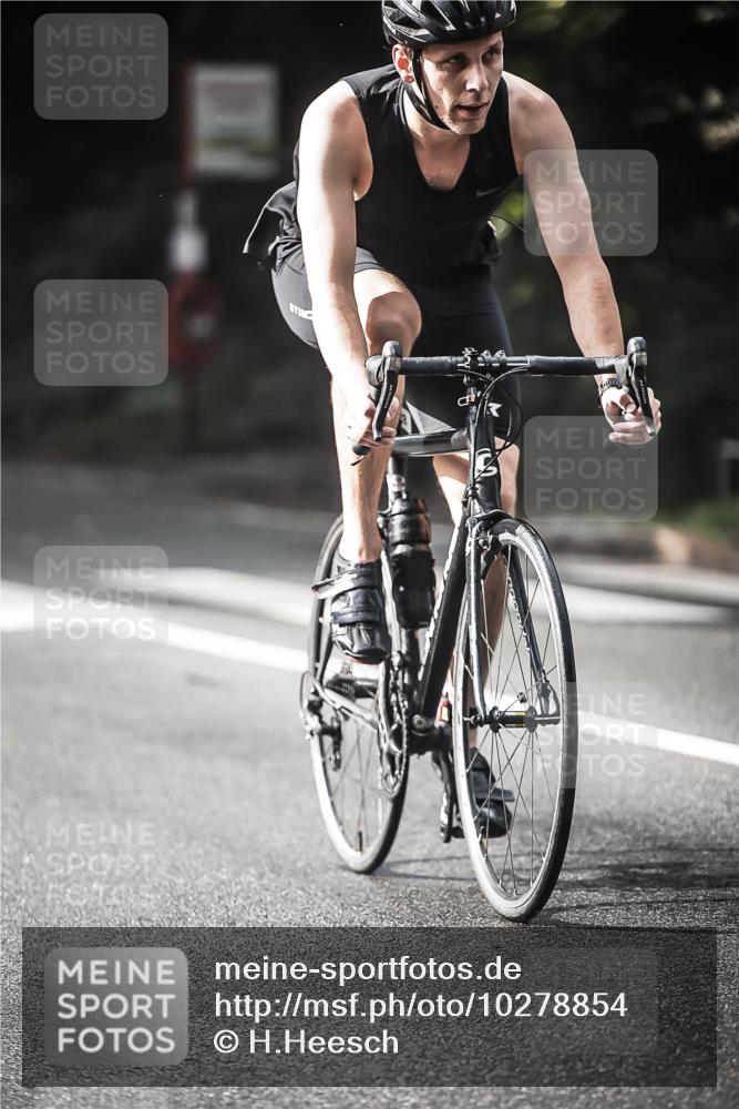 13.09.2026 - Stadtparktriathlon H.Heesch http://msf.ph/oto/10278854 13.09.2026 10:44:00 Radfahren 482, 528, 536, 581 meine-sportfotos.de