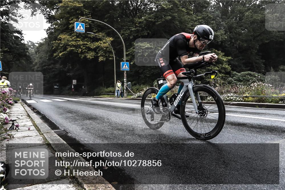13.09.2026 - Stadtparktriathlon H.Heesch http://msf.ph/oto/10278856 13.09.2026 08:49:33 Radfahren 21, 54, 56, 57, 70 meine-sportfotos.de